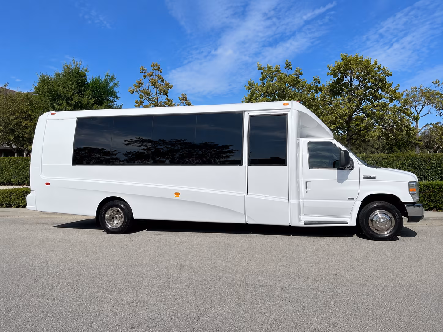 bus rentals for sunfest and west palm beach music festival weekends